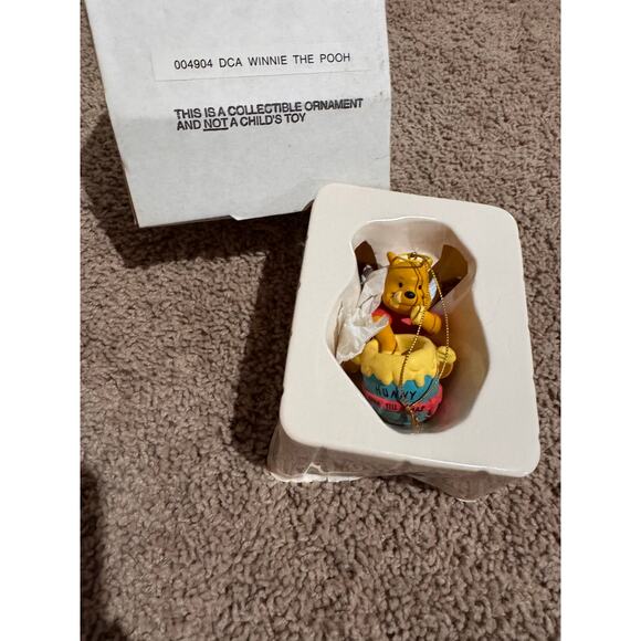 Vintage Disney Grolier DCA Winnie the Pooh Holiday 011904 Ornament w/Box - Picture 1 of 2